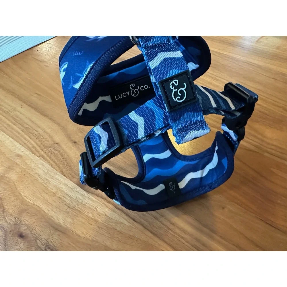 Lucy & Co. Reversible Dog‎ Harness Shark & Waves Print Blue Neoprene Size S**